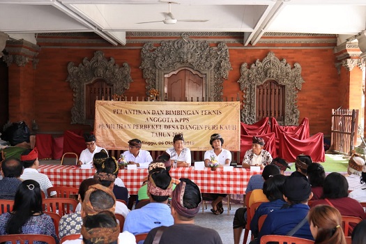 Pelantikan dan Bimbingan Teknis Anggota KPPS Pemilihan Perbekel Desa Dangin Puri Kauh Tahun 2019