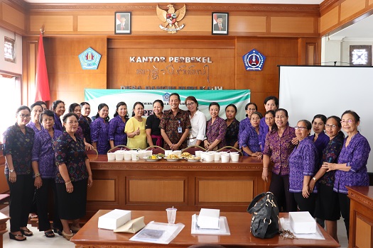 Pelatihan Makanan untuk Kader Lansia Se-Desa Dangin Puri Kauh