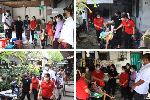 Penyerahan bantuan kursi roda dari Dinas Sosial Kota Denpasar 